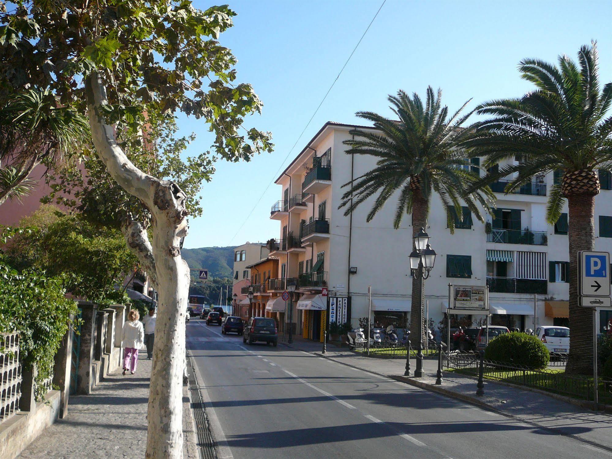 Affittacamere Vista Mare Porto Azzurro Dış mekan fotoğraf