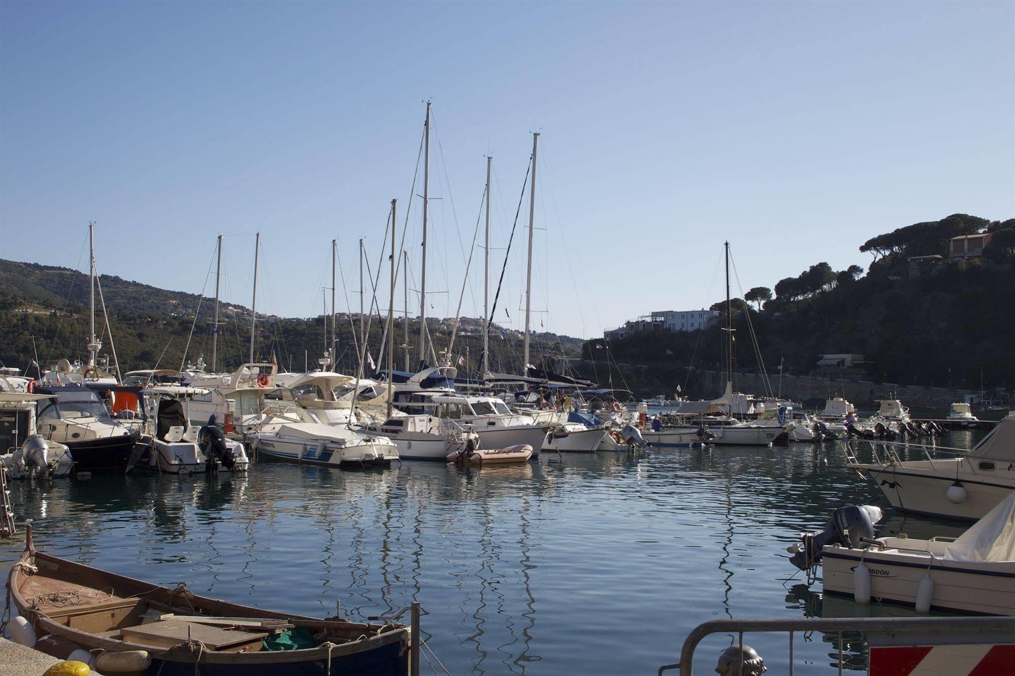 Affittacamere Vista Mare Porto Azzurro Dış mekan fotoğraf